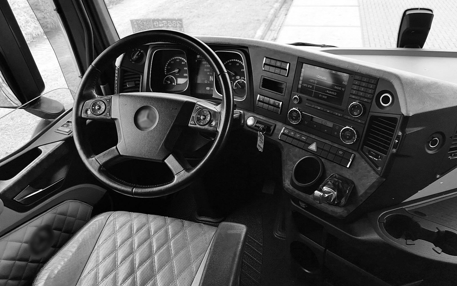 mercedes trucks interior